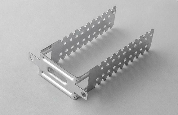 STAFFA UNIVERSALE DA 3 A 12 CM