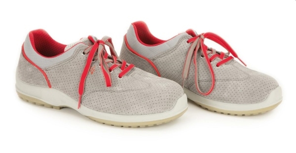 SCARPA BASSA MICROFORATA SUOLA KEVLAR S1P 44